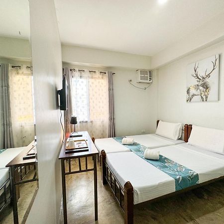Gplace Hotel Cebu Екстер'єр фото