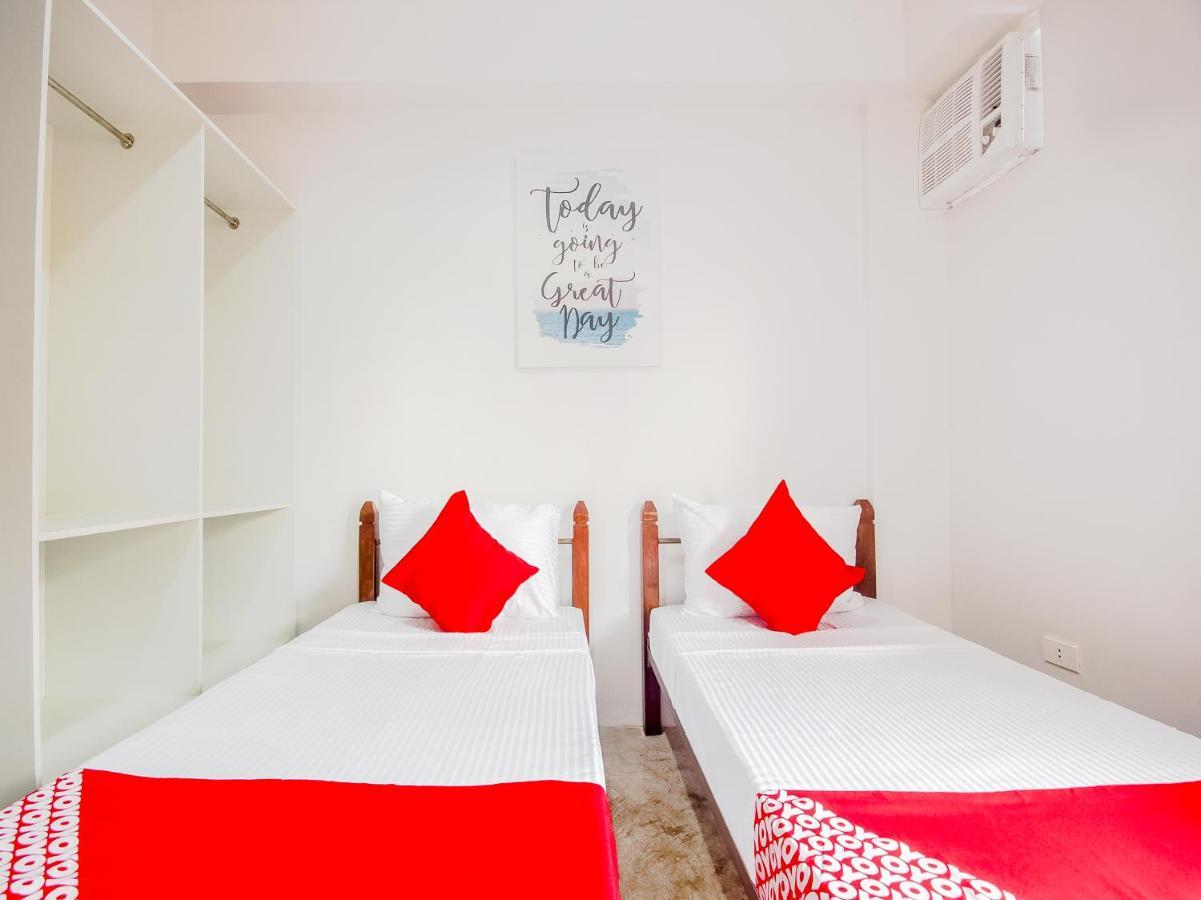 Gplace Hotel Cebu Екстер'єр фото