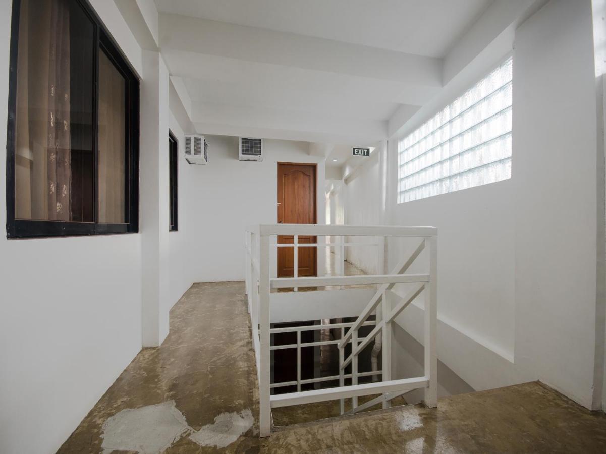Gplace Hotel Cebu Екстер'єр фото