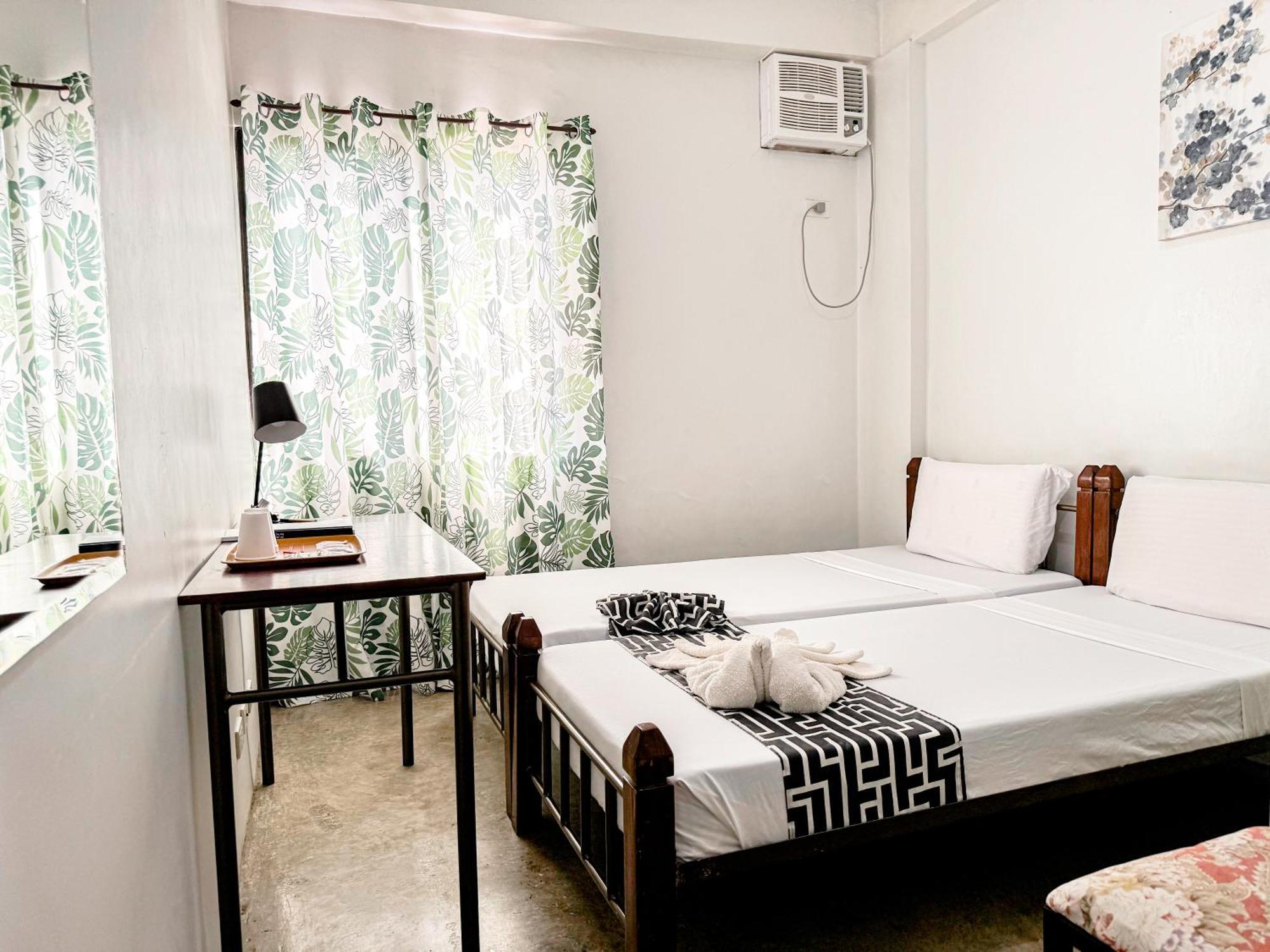 Gplace Hotel Cebu Екстер'єр фото