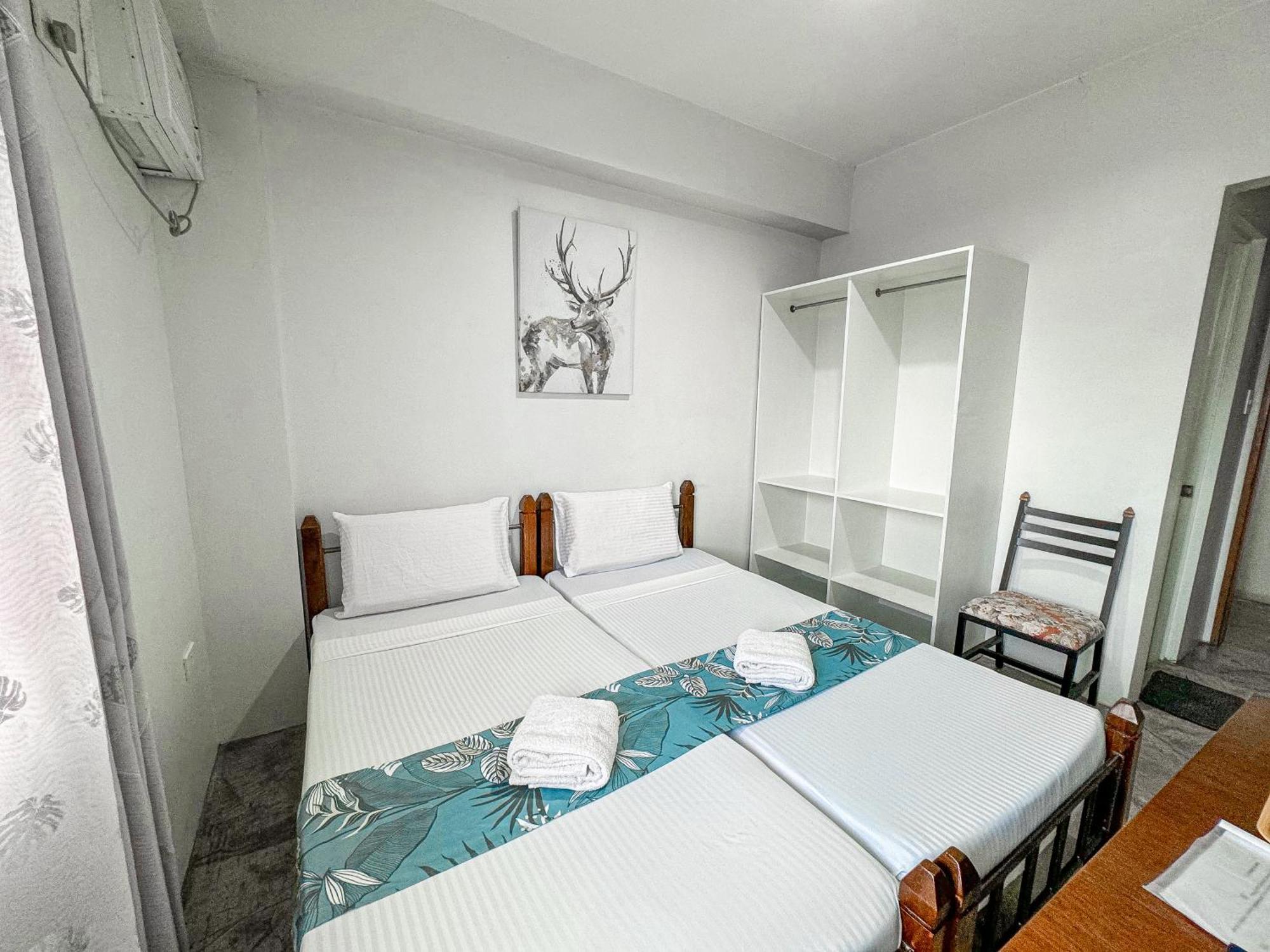 Gplace Hotel Cebu Екстер'єр фото
