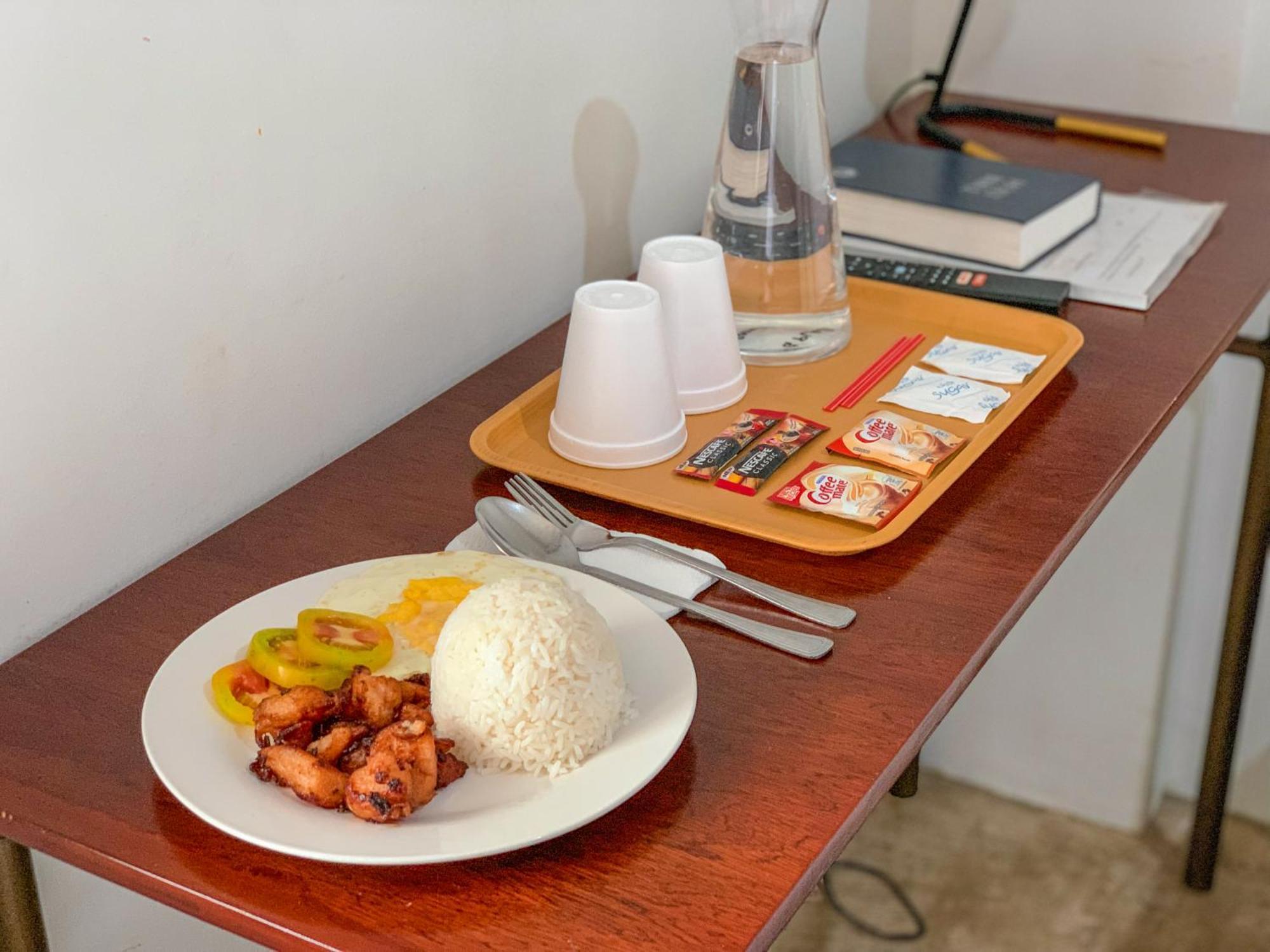 Gplace Hotel Cebu Екстер'єр фото